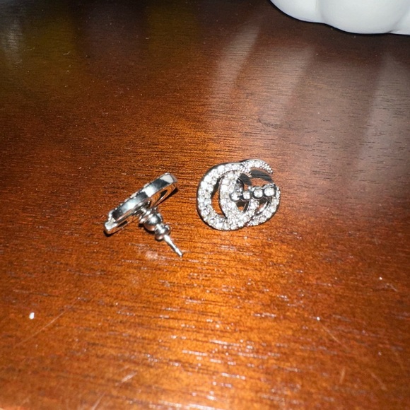 AUTHENTIC GUCCI SILVER CRYSTAL GUCCI NAME EARRINGS - Picture 4 of 5